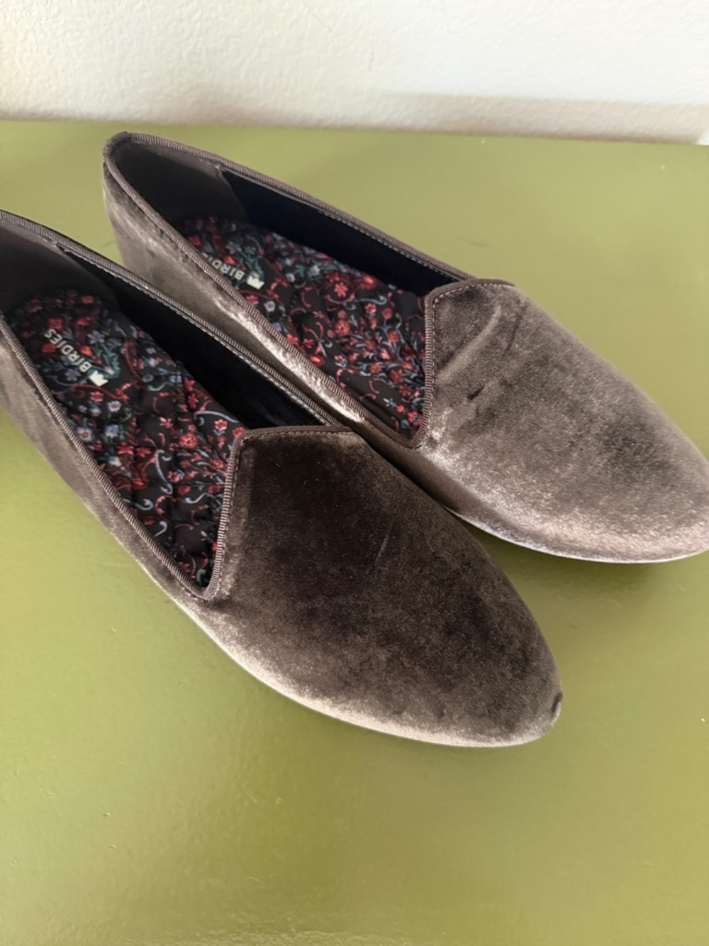 Birdies  Loafers Velvet Size 10 excellent condition